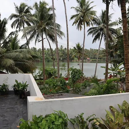 Greenchromide Homestays Mundrothuruth Exterior photo