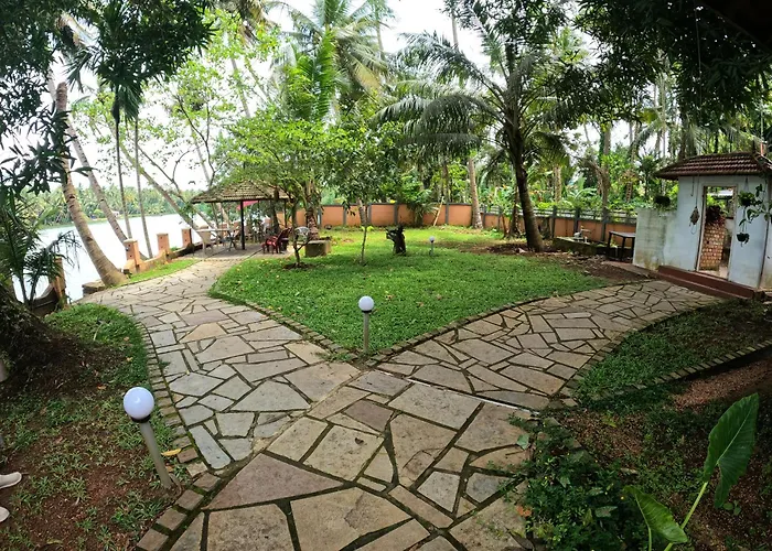 Greenchromide Homestays