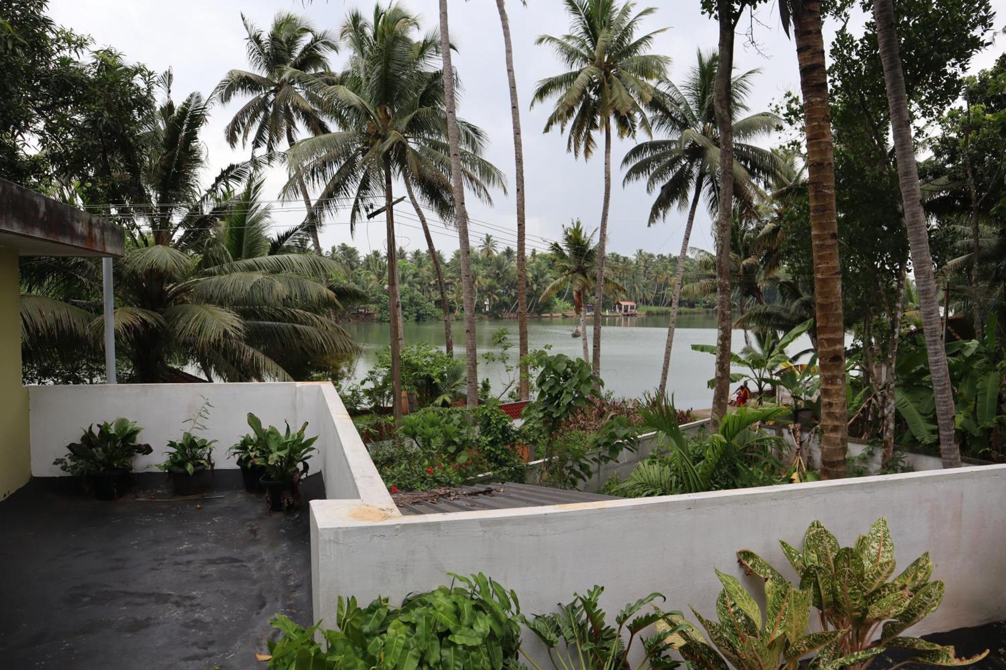 Homestay Greenchromide Mundrothuruth
